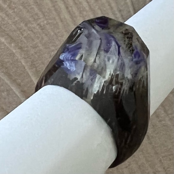 Wood and resin ring - Picture 4 of 7